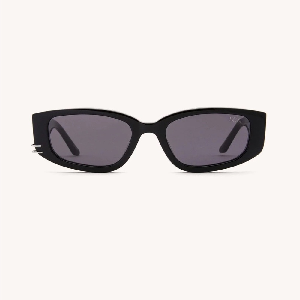 Dezi Midnight Smoke Sunglasses